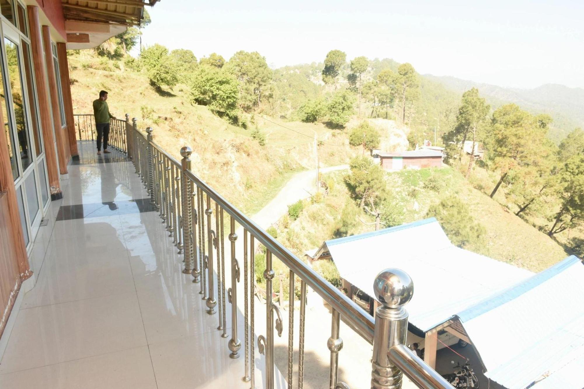 Dwarika Hotel Dwarahat Exterior foto